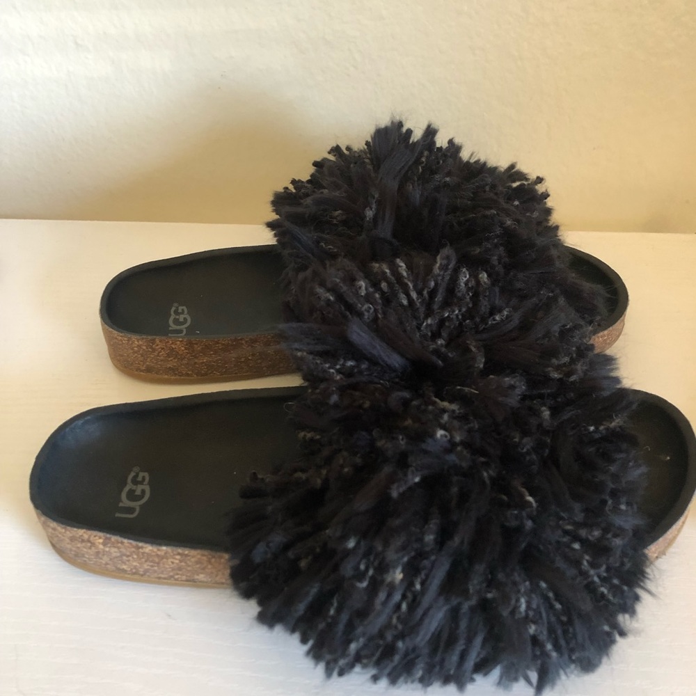Ugg | Cindi Sandals - Picture 3 of 7